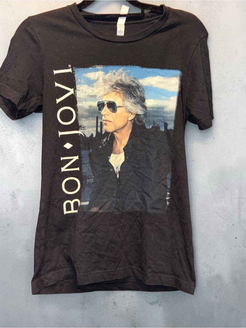 Bon Jovi Black Graphic Tee - Men's Short Sleeve Shirt